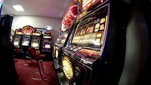 Catatan privasi dan navigasi jelas di situs